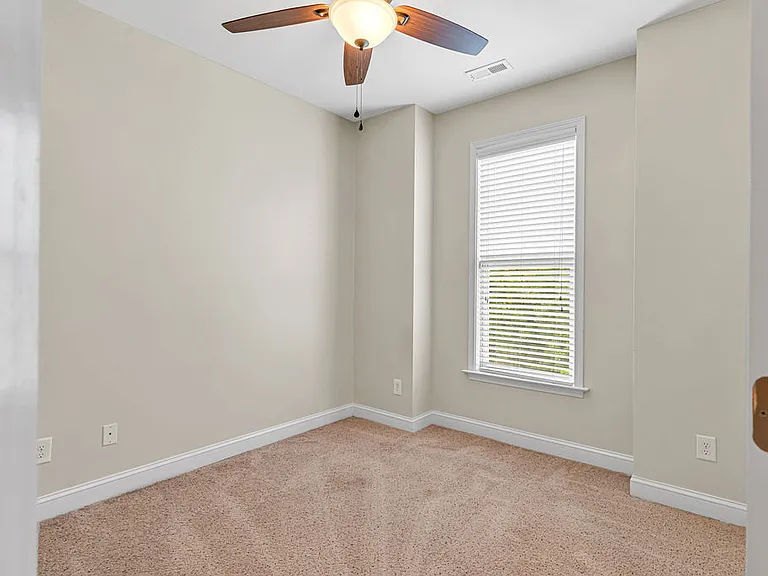 412 Glenhaven Ln — Photo 8