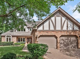 46 Durham Ct, Burr Ridge, IL 60527