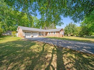 2153 Tanglewood Rd, Sumter, SC 29154