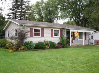 686 Walnut Rd, Wauconda, IL 60084