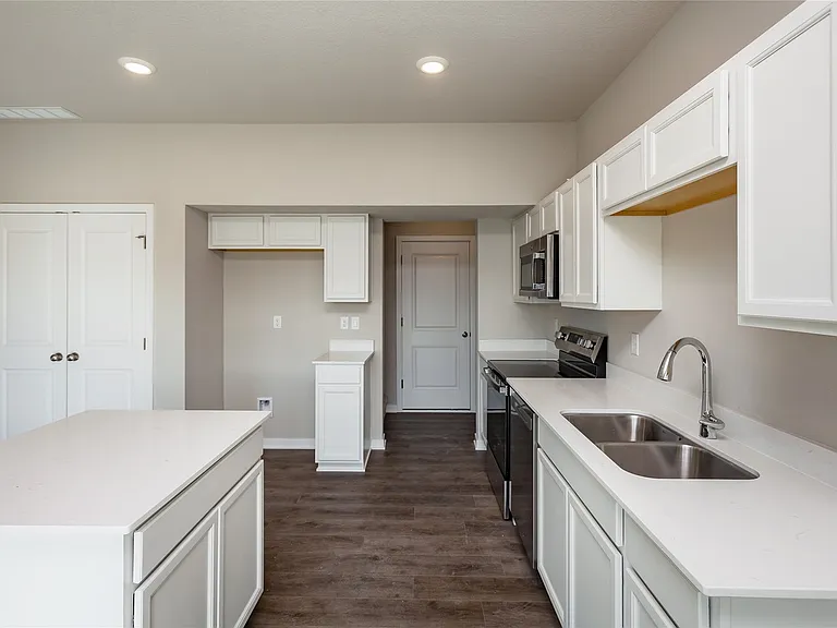 6129 Tungsten Dr — Photo 10