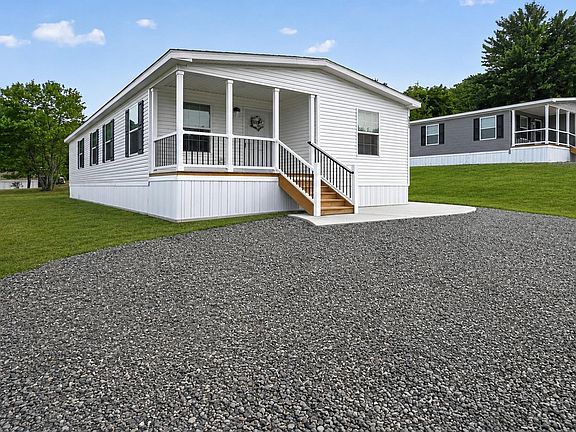 Exterior Image-3-Colony Mandell Trails