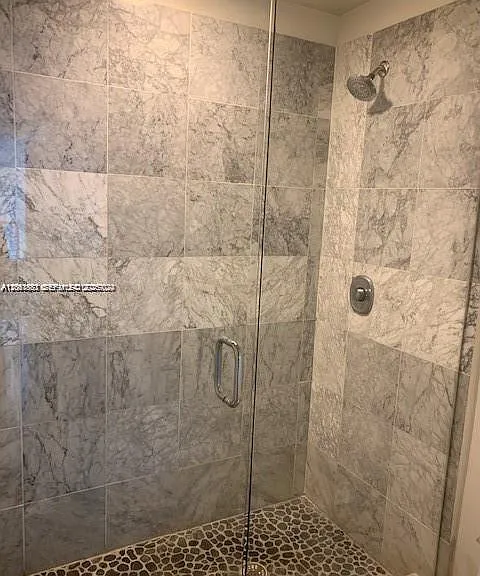 2000 Bay Dr #403 — Photo 5