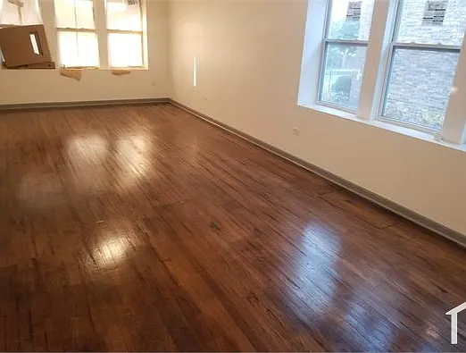 11323 S King Dr #1 — Photo 5