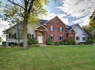 W5685 Firelane 12, MENASHA, WI 54952