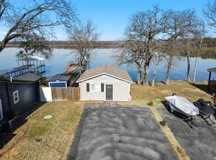 7416 Love Cir, Fort Worth, TX 76135