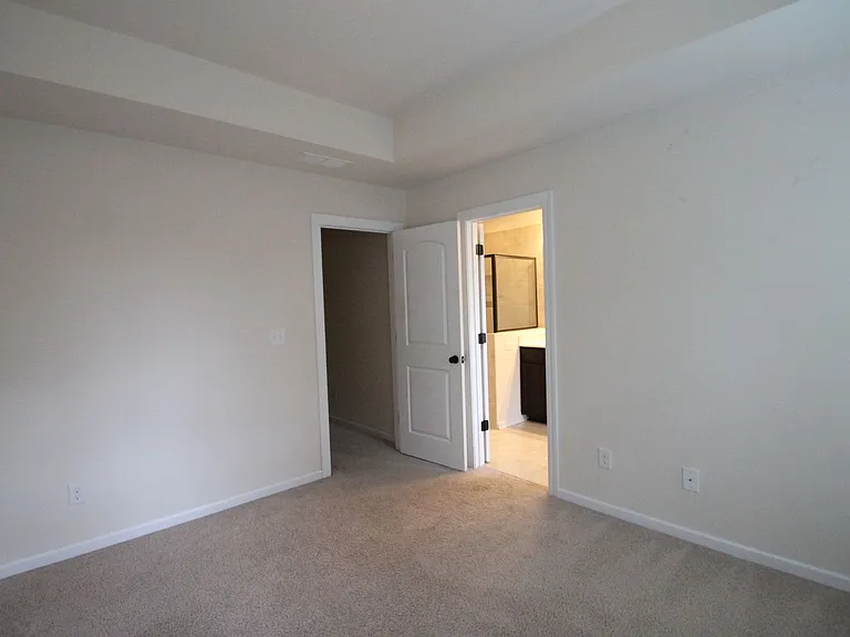 1044 Archibald Ave — Photo 16