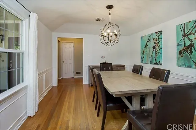 4 bed, 2221 sqft, $6,600 — Photo 3