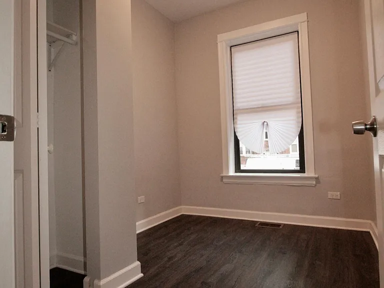 1406 E 69th Pl #2 — Photo 10