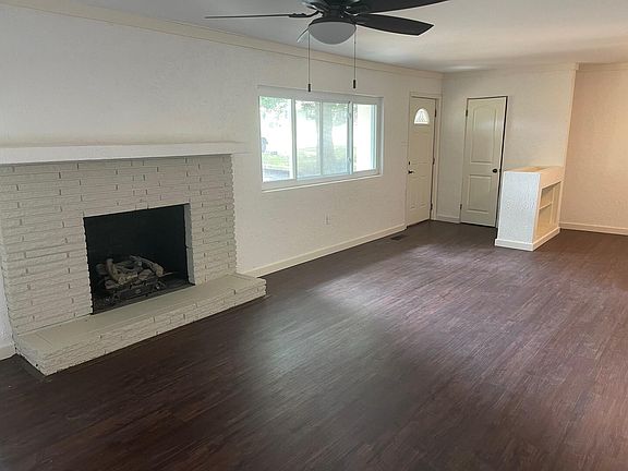 4th image of 1110 Edgewood Dr NW