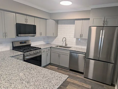 Frost Garden Townhomes Photo 1