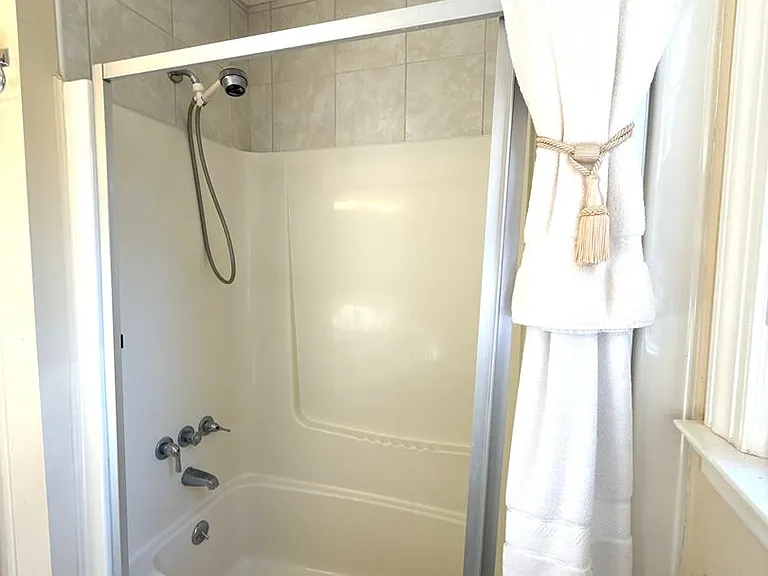218 Fairway Dr — Photo 24
