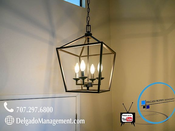 3rd image of 2162 Clearview Cir