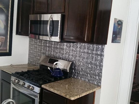 2nd image of 211 S Oak St