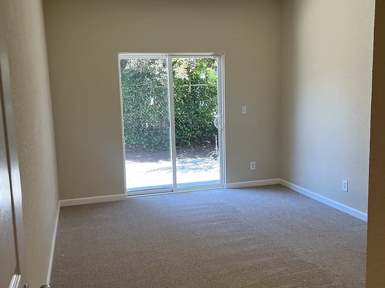 1240 Elmer St #A — Photo 16