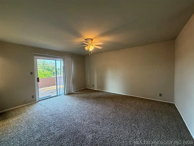 3925 E 60th Pl — Photo 30