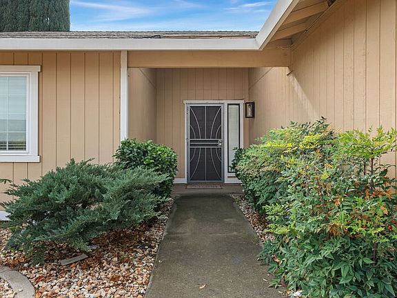 3rd image of 10028 Biscanewoods Way