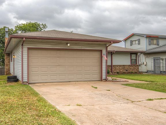 2nd image of 4849 S Lawton Ave