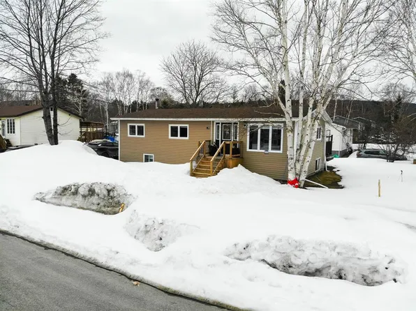 18 Seventh Avenue, Pasadena, NL A0L1K0