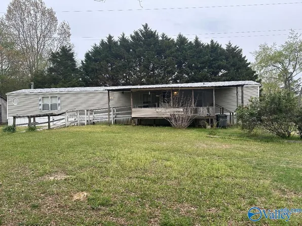 400 County Road 261, Town Creek, AL 35672