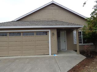 1914 Regal Ave, Medford, OR 97501
