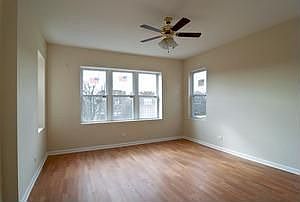 2nd image of 1725 N Mayfield Ave