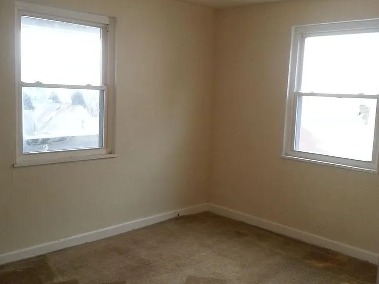 101 3rd St #5 — Photo 5