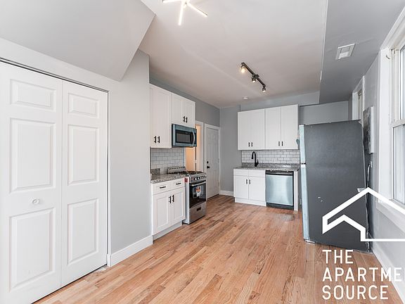 2nd image of 1624 W Beach Ave APT 1