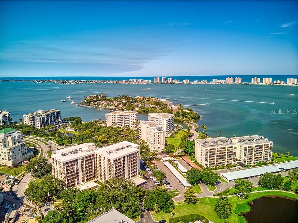 1st image of 150 Belleview Blvd APT 205