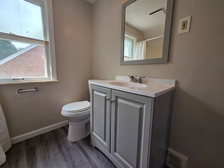 1361 Villa Dr — Photo 9