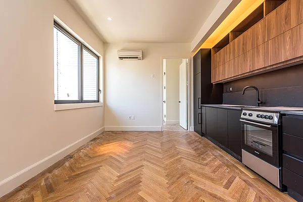 Rented by Nooklyn NYC LLC | media 34