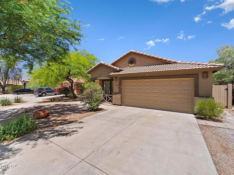 17534 W Coyote Trail Dr — Photo 4