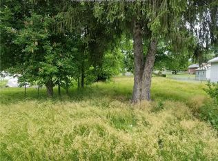 1107 Virginia St, Ravenswood, WV 26164