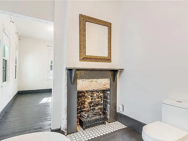 634 W 32nd St — Photo 23