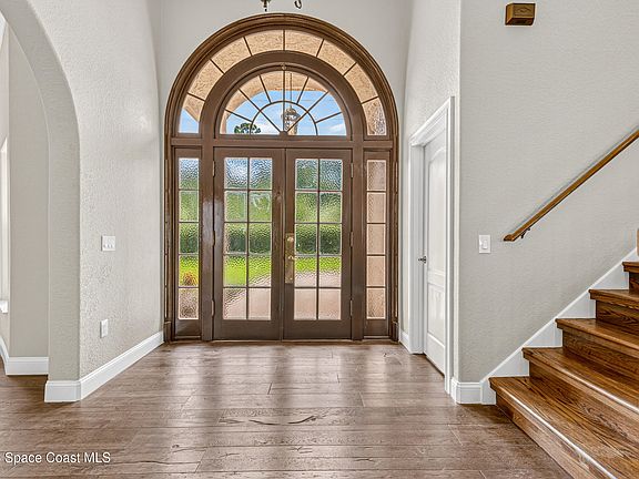 4th image of 6715 Riveredge Dr