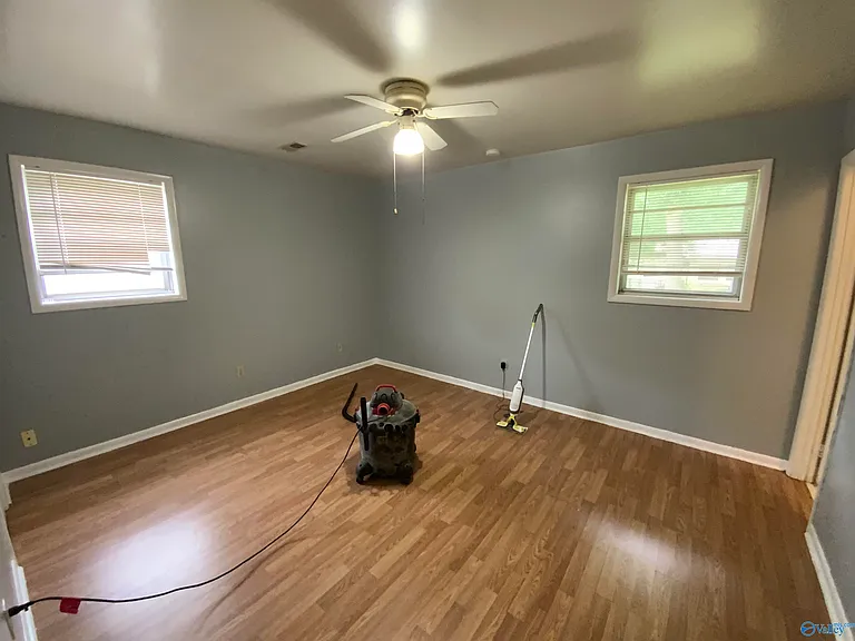 3310 Village Dr SW — Photo 5