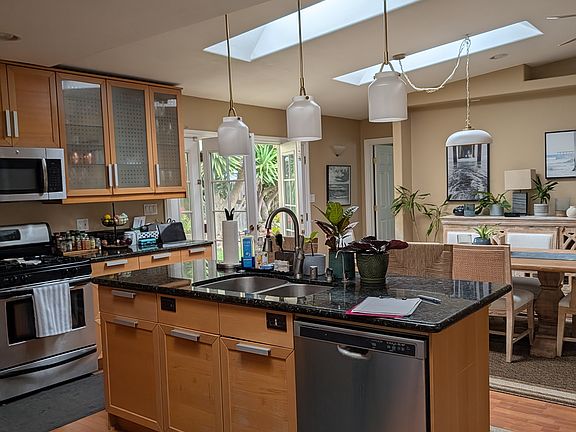 All day blight Kitchen