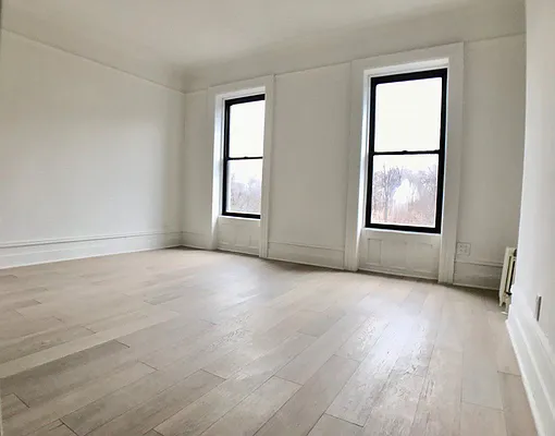 Rented by Bohemia Realty Group | media 16