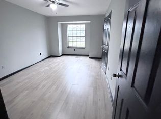 4075 Cedars Pkwy APT B, North Charleston, SC 29420