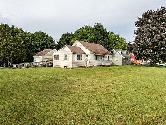 4th image of 913 Beverly Dr
