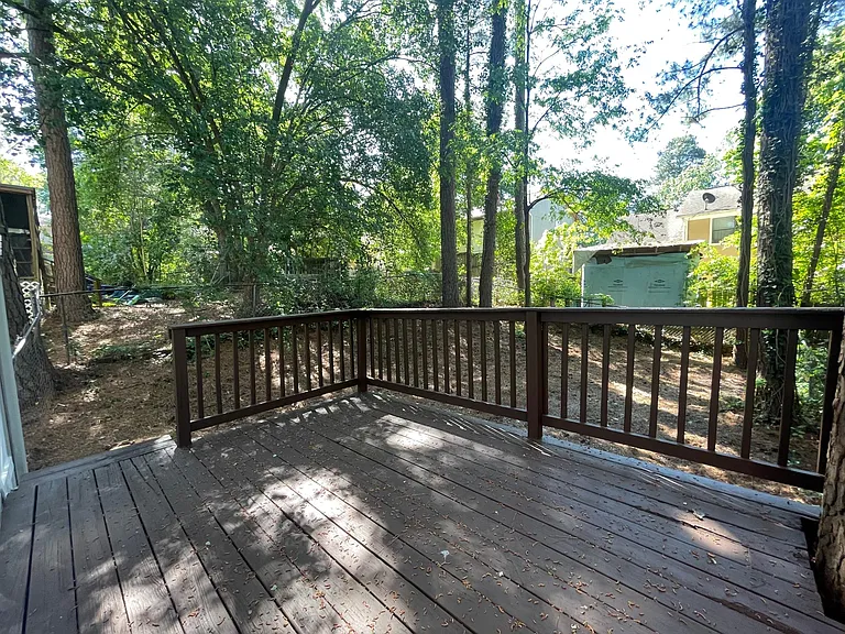 1282 Creekside Ct SE — Photo 5
