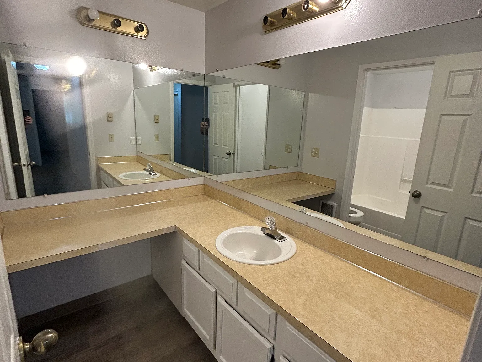 2 bed, 924 sqft, $1,495 — Photo 2