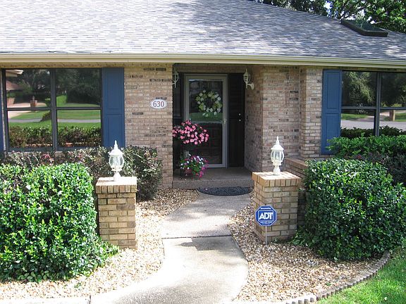 2nd image of 630 Dolphin Cove Ct