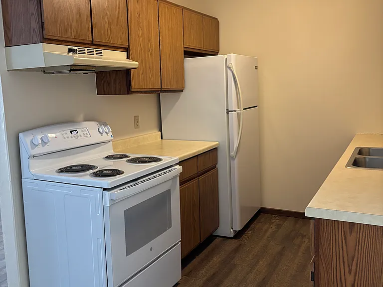 1118 Dutchman Ct — Photo 10