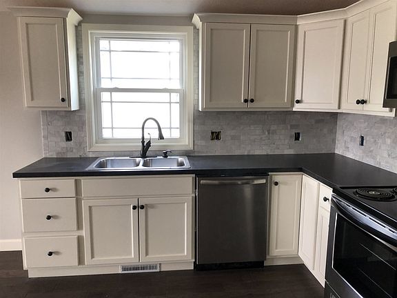4th image of 5504 W Hazelwood Dr