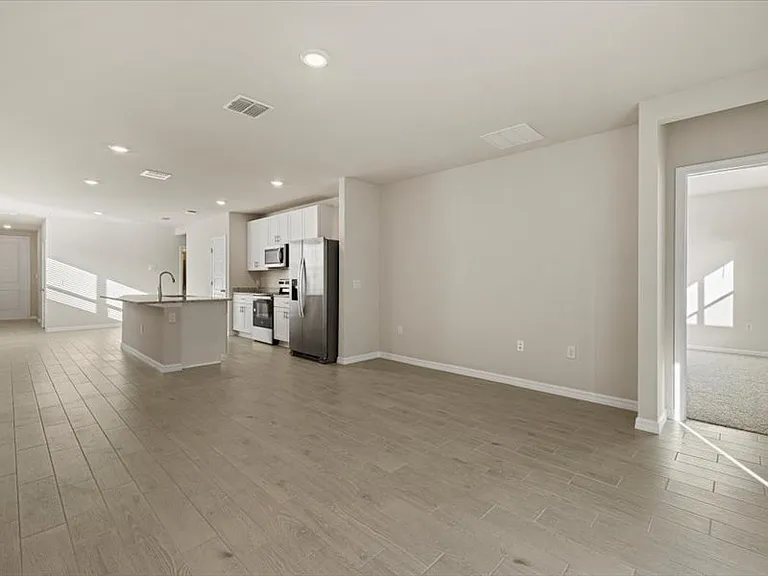 44221 Frontier Dr — Photo 13