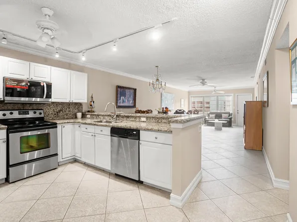 18900 Stewart Circle #7, Boca Raton, FL 33496