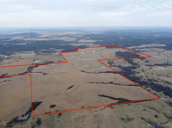 8759 N 426th Rd, Chelsea, OK 74016