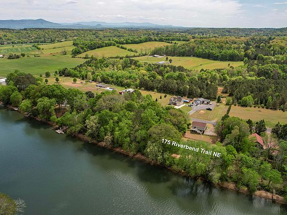 4th image of 175 Riverbend Trl NE