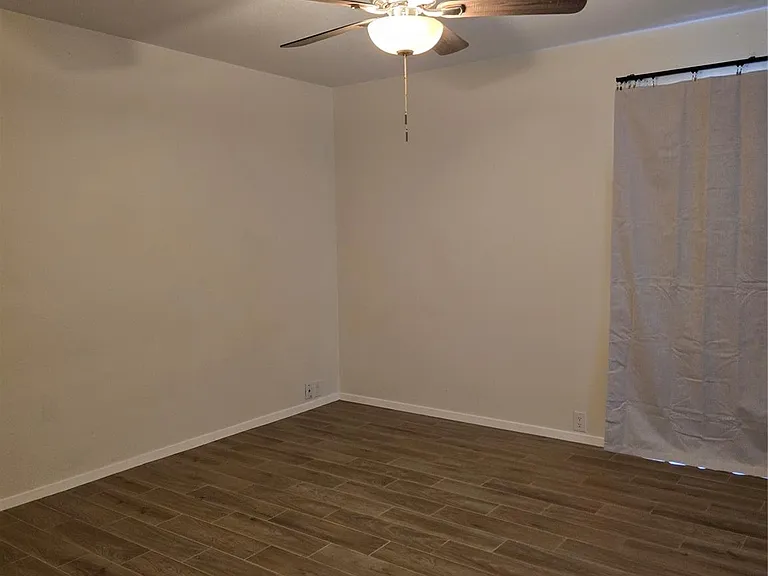 2101 Fountain View Dr #27 — Photo 12
